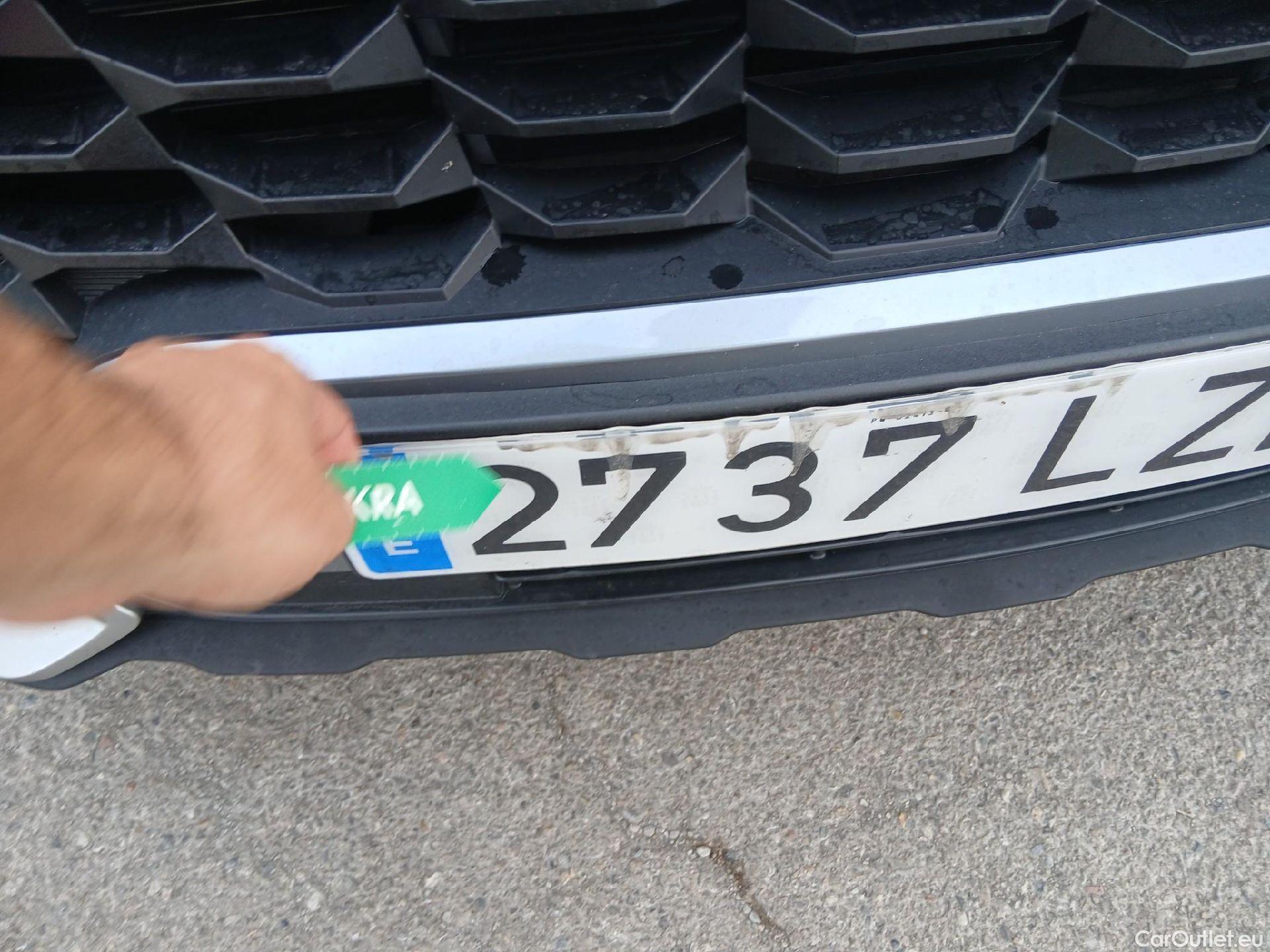  KIA  Sportage KIA  / 2022 / 5P / todoterreno 1.6 T-GDi HEV 171kW (230CV) Drive 4X2 #4
