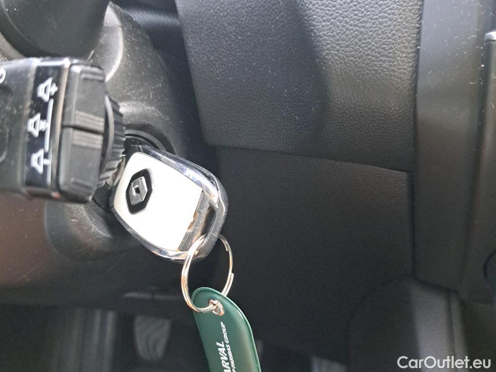  Renault  Captur RENAULT  / 2020 / 5P / todoterreno Intens TCe 90 #1