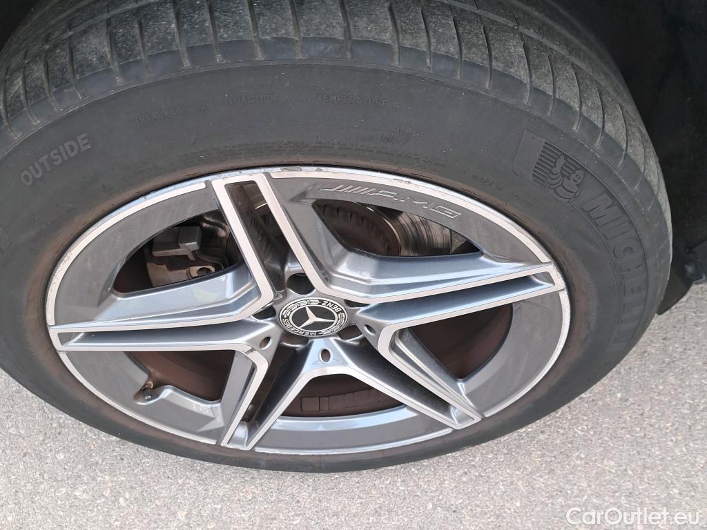  Mercedes  G-Klasee MERCEDES-BENZ GLC Coupé / 2019 / 5P / coupé GLC 300 de 4MATIC #9