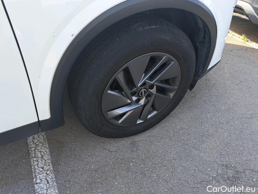  Nissan  Qashqai NISSAN  / 2021 / 5P / todoterreno DIG-T 103kW (140CV) mHEV 4x2 Acenta #40
