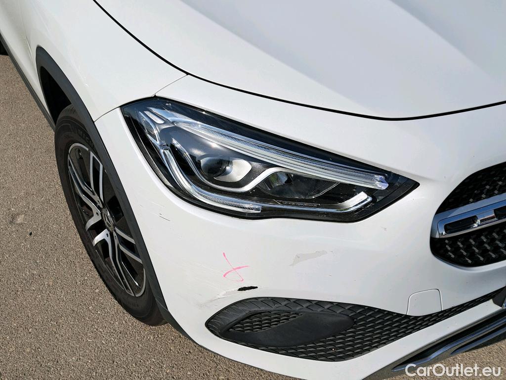  Mercedes  GLA MERCEDES-BENZ  / 2020 / 5P / todoterreno  200 D #11