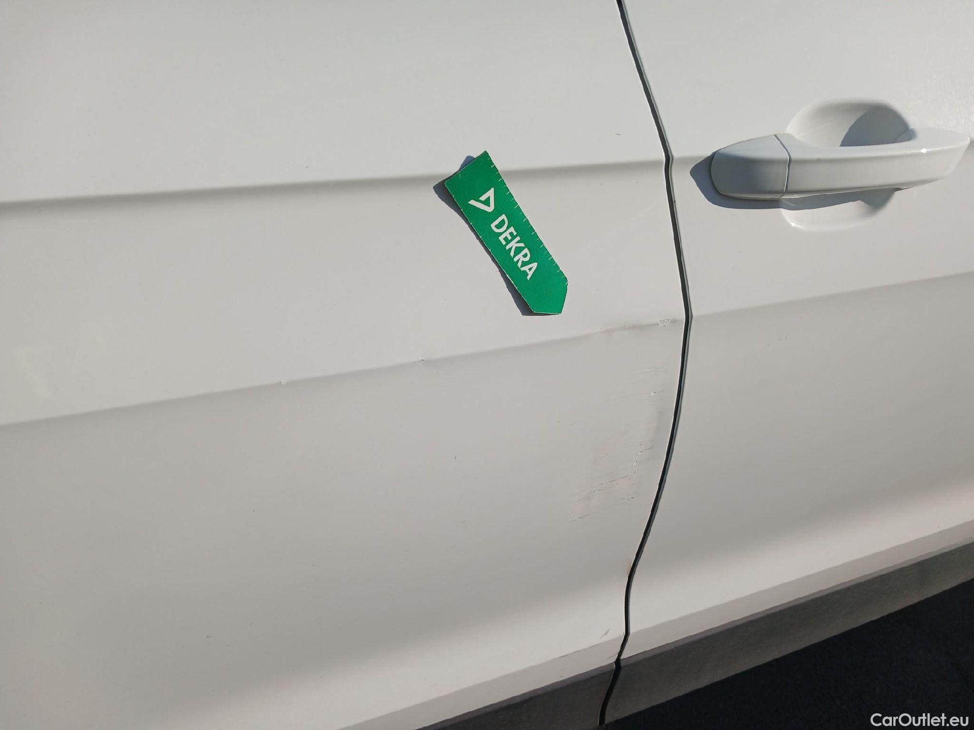  Volkswagen  T-CROSS VOLKSWAGEN  / 2018 / 5P / todoterreno Advance 1.0 TSI 85kW (115CV) DSG (AC) #14