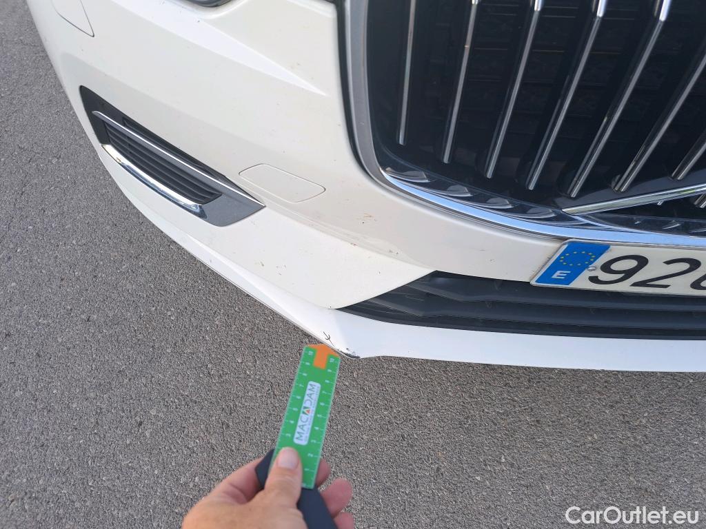  Volvo  XC60 VOLVO  / 2017 / 5P / todoterreno 2.0 T6 AWD Recharge Inscription Exp Auto #9