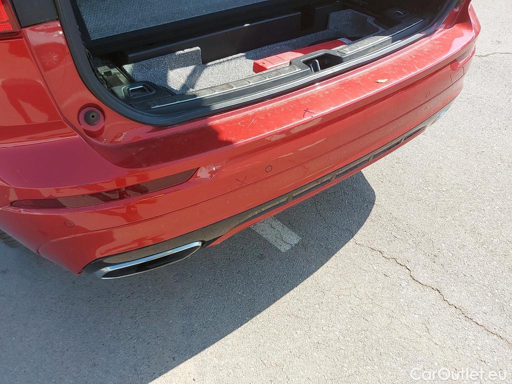  Volvo  XC60 VOLVO  / 2017 / 5P / todoterreno 2.0 T6 AWD Recharge R-Design Exp Auto #17