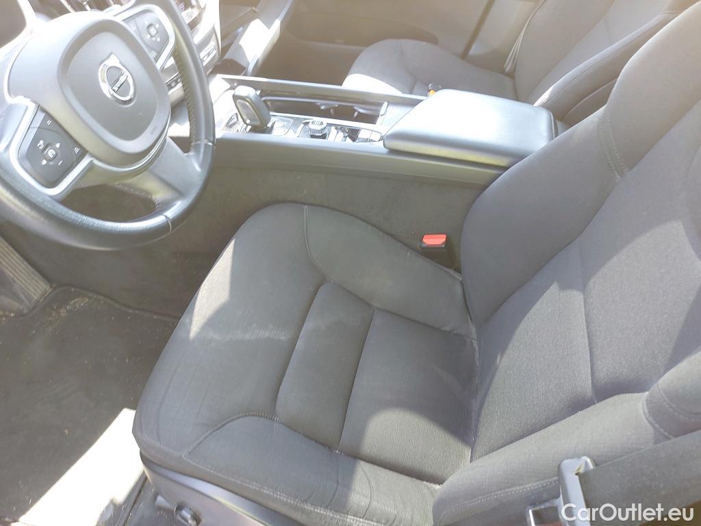  Volvo  XC60 VOLVO  / 2017 / 5P / todoterreno 2.0 T6 AWD Recharge R-Design Exp Auto #10