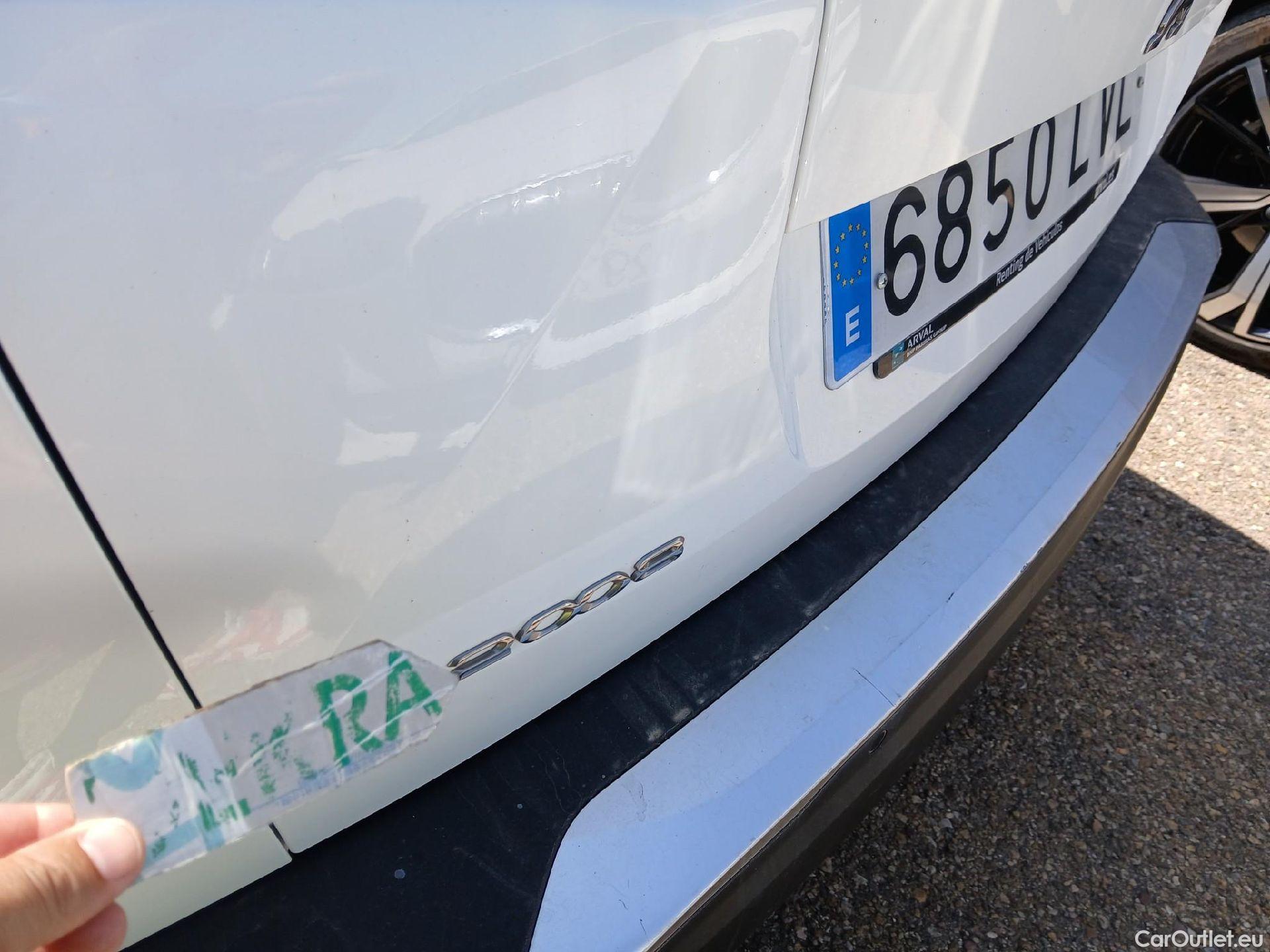  Peugeot  2008 PEUGEOT  / 2019 / 5P / todoterreno Active Puretech 100 S&S BVM6 #15