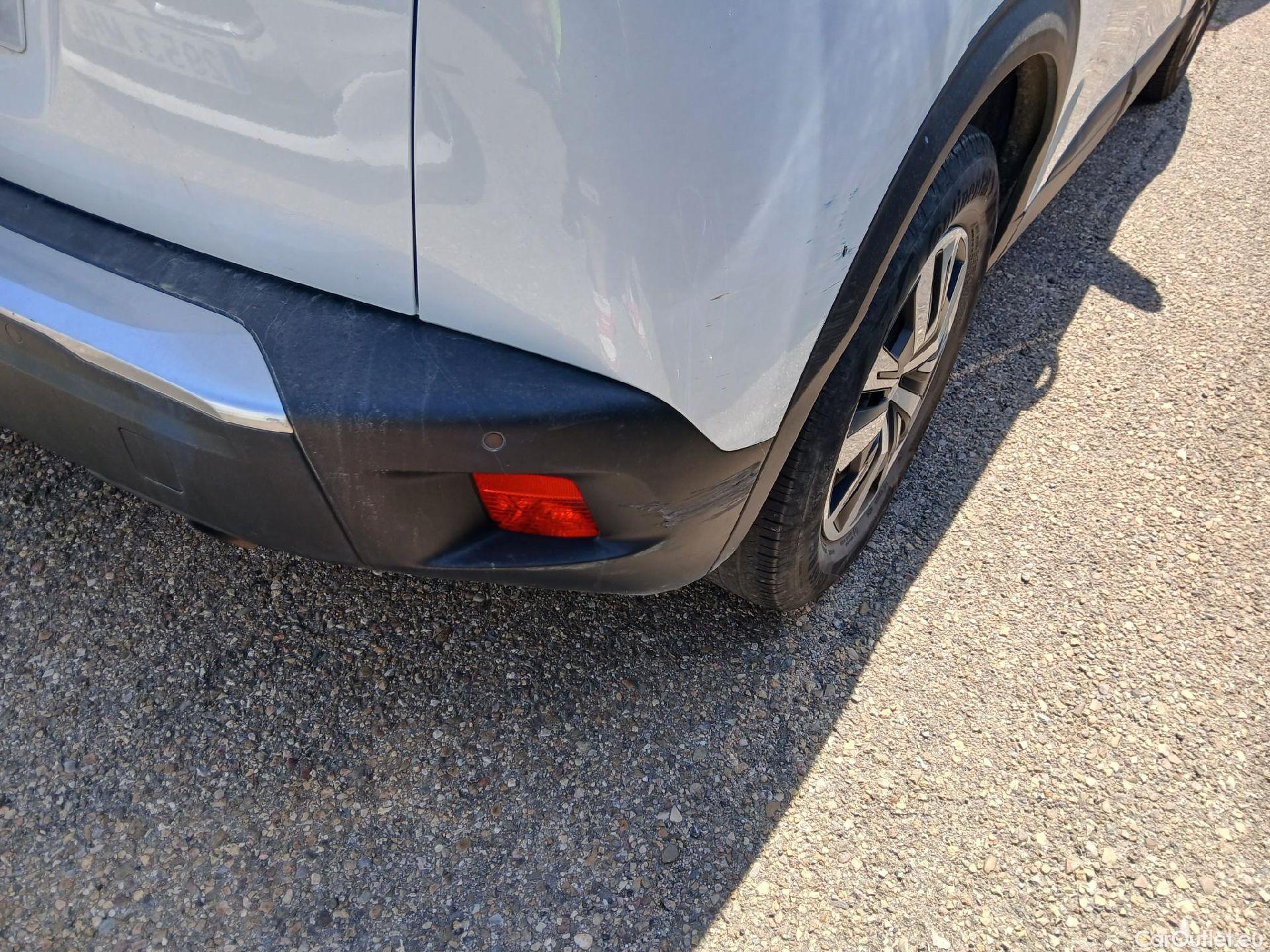  Peugeot  2008 PEUGEOT  / 2019 / 5P / todoterreno Active Puretech 100 S&S BVM6 #19
