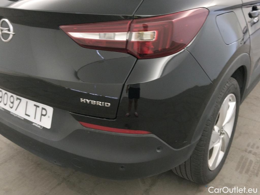  Opel   Grandland X OPEL PHEV / 2017 / 5P / todoterreno 1.6 Turbo Edition Auto 4x2 #17