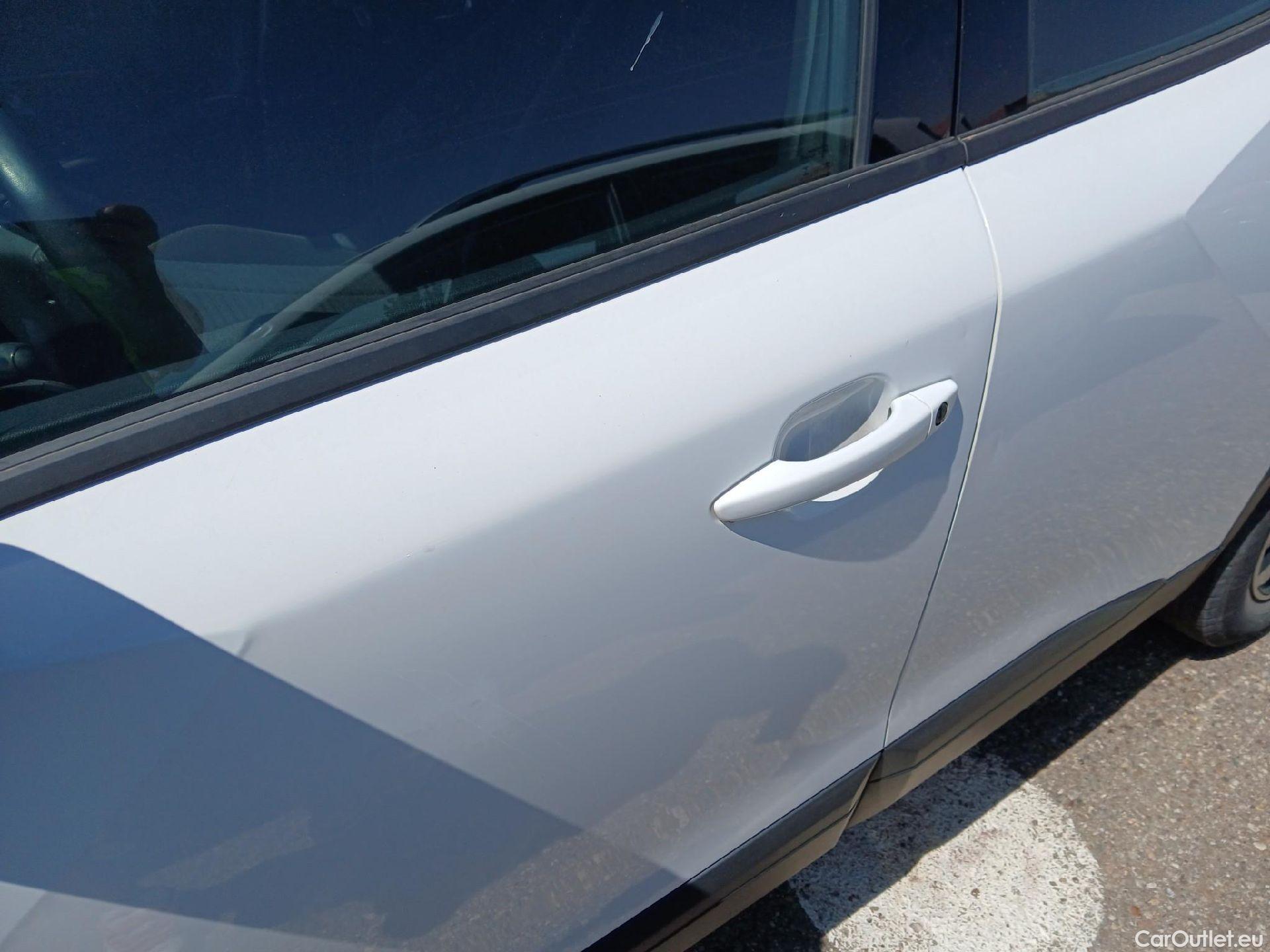  Peugeot  2008 PEUGEOT  / 2019 / 5P / todoterreno Active Puretech 100 S&S BVM6 #5