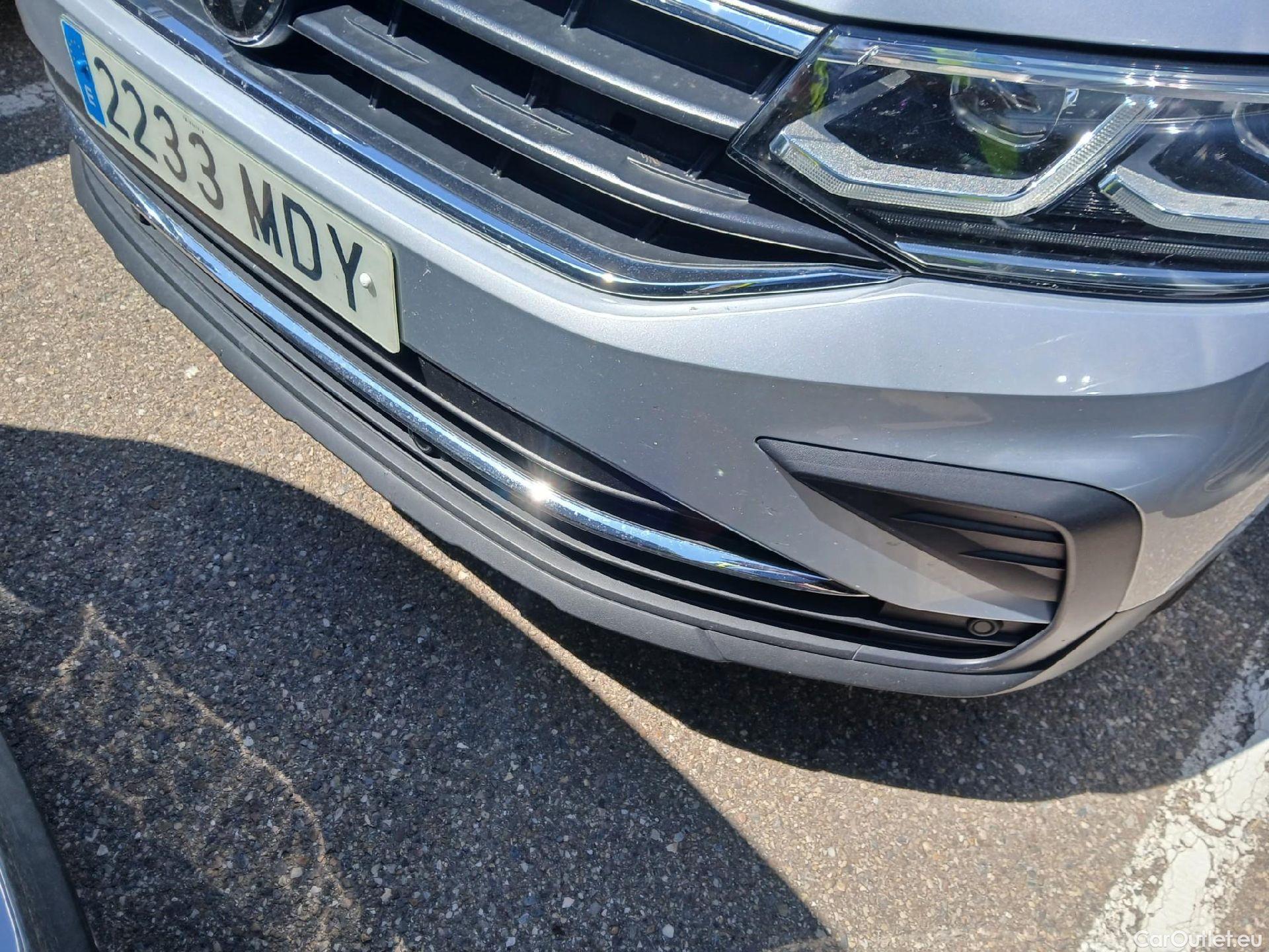  Volkswagen  Tiguan VOLKSWAGEN  / 2020 / 5P / todoterreno Life 2.0 TDI 110kW (150CV) DSG #2