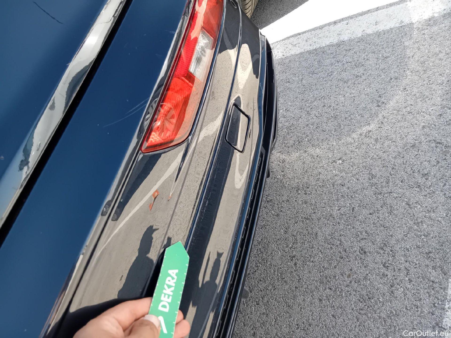  Audi  Q5 AUDI  / 2016 / 5P / todoterreno Design 40 TDI 140kW quattro S tronic #29