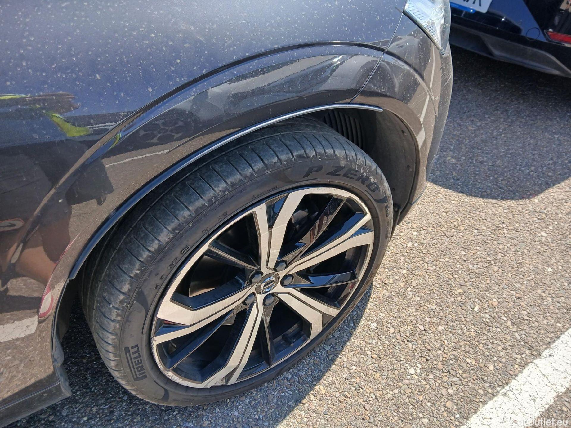  Volvo  XC60 VOLVO  / 2017 / 5P / todoterreno 2.0 T6 AWD Recharge R-Design Auto #2