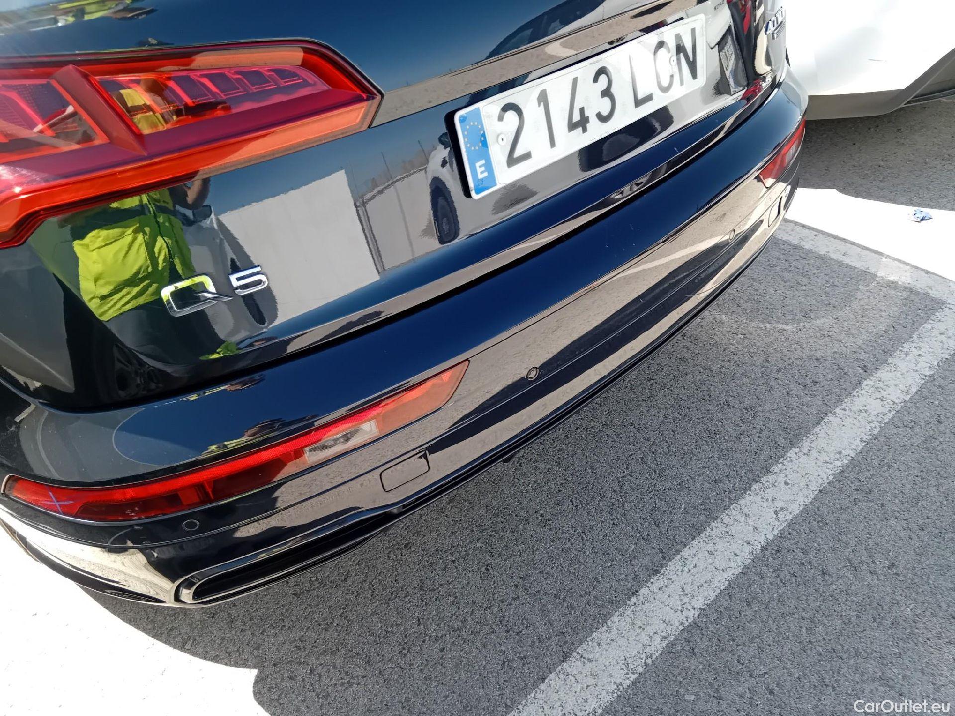 Audi  Q5 AUDI  / 2016 / 5P / todoterreno Design 40 TDI 140kW quattro S tronic #28
