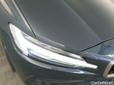  Volvo  V60 VOLVO  / 2018 / 5P / 2.0 B4 (D) Core Auto #16