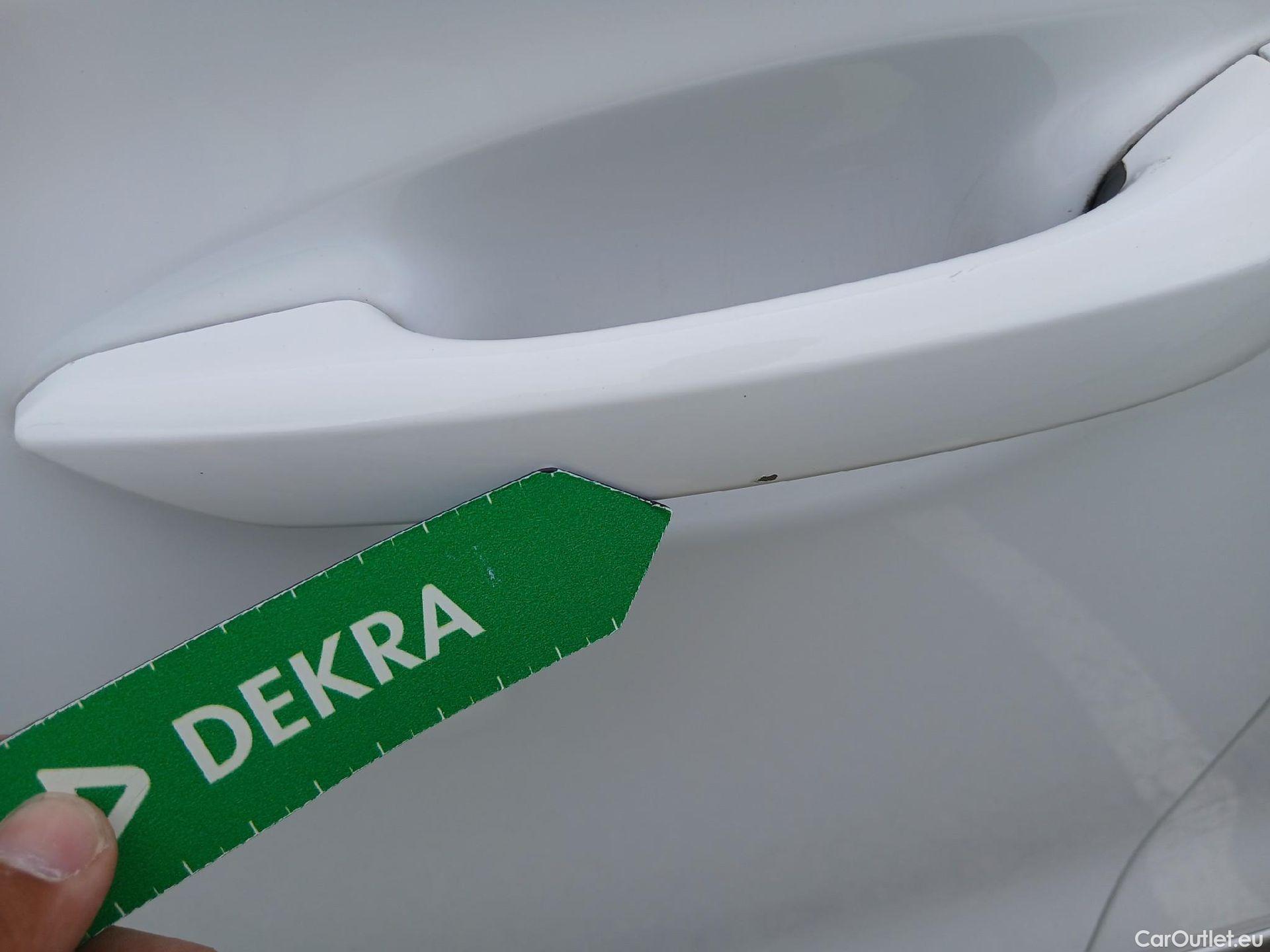  Hyundai   Ioniq HYUNDAI / 2019 / 5P / berlina con portón 1.6 GDI PHEV Klass DCT #16