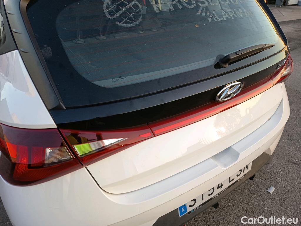  Hyundai  i20 HYUNDAI  / 2020 / 5P / berlina con portón 1.0 TGDI 74kW (100CV) 48V Essence #24