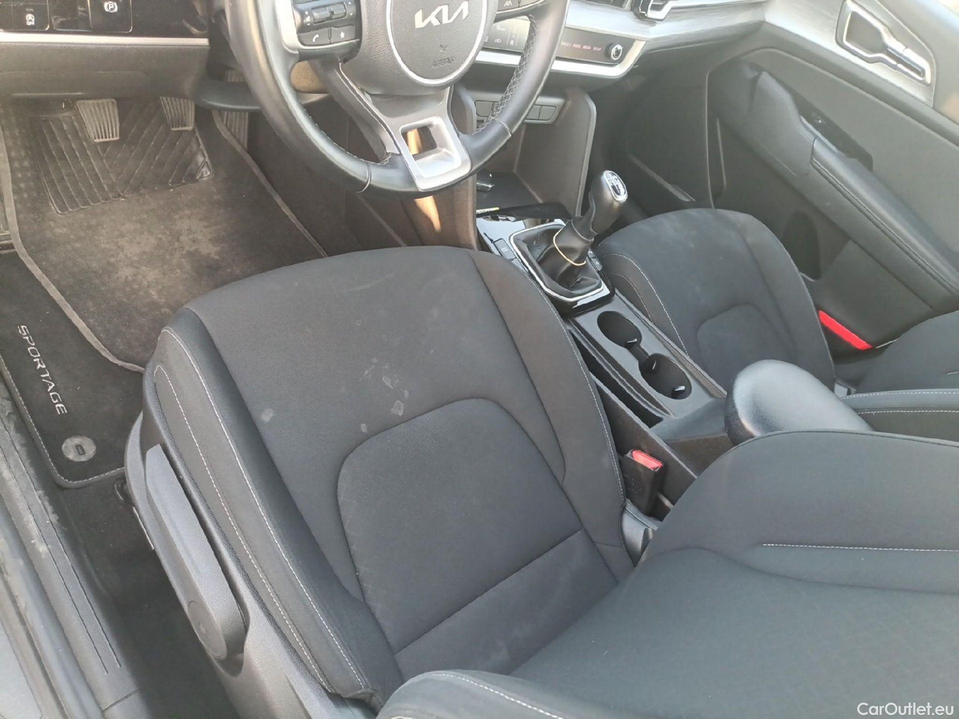  KIA  Sportage KIA  / 2022 / 5P / todoterreno 1.6 CRDi MHEV 100kW (136CV) Business 4X2 #2