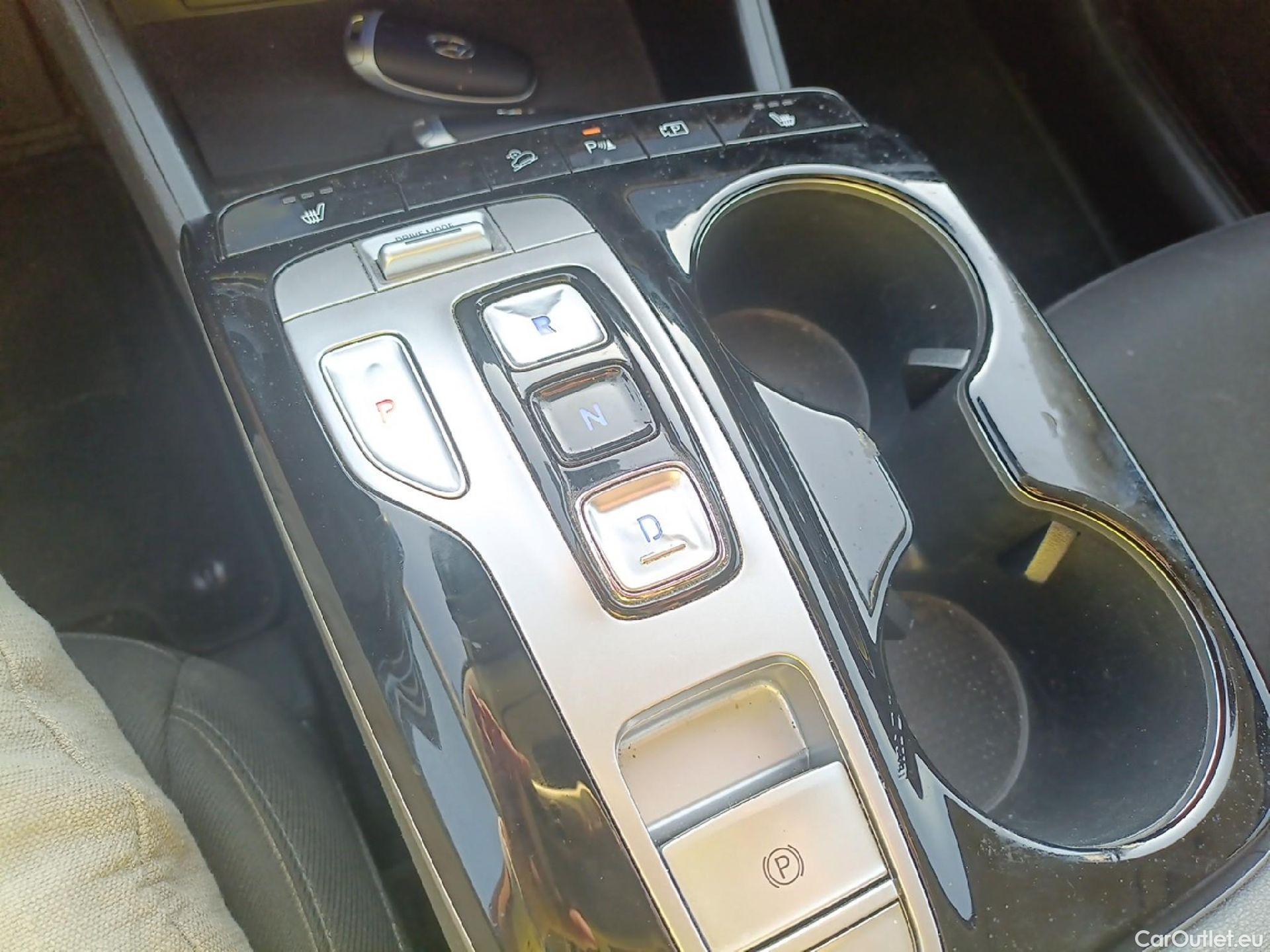  Hyundai  Tucson HYUNDAI  / 2020 / 5P / todoterreno 1.6 TGDI 169kW HEV Tecno Sky Auto #7