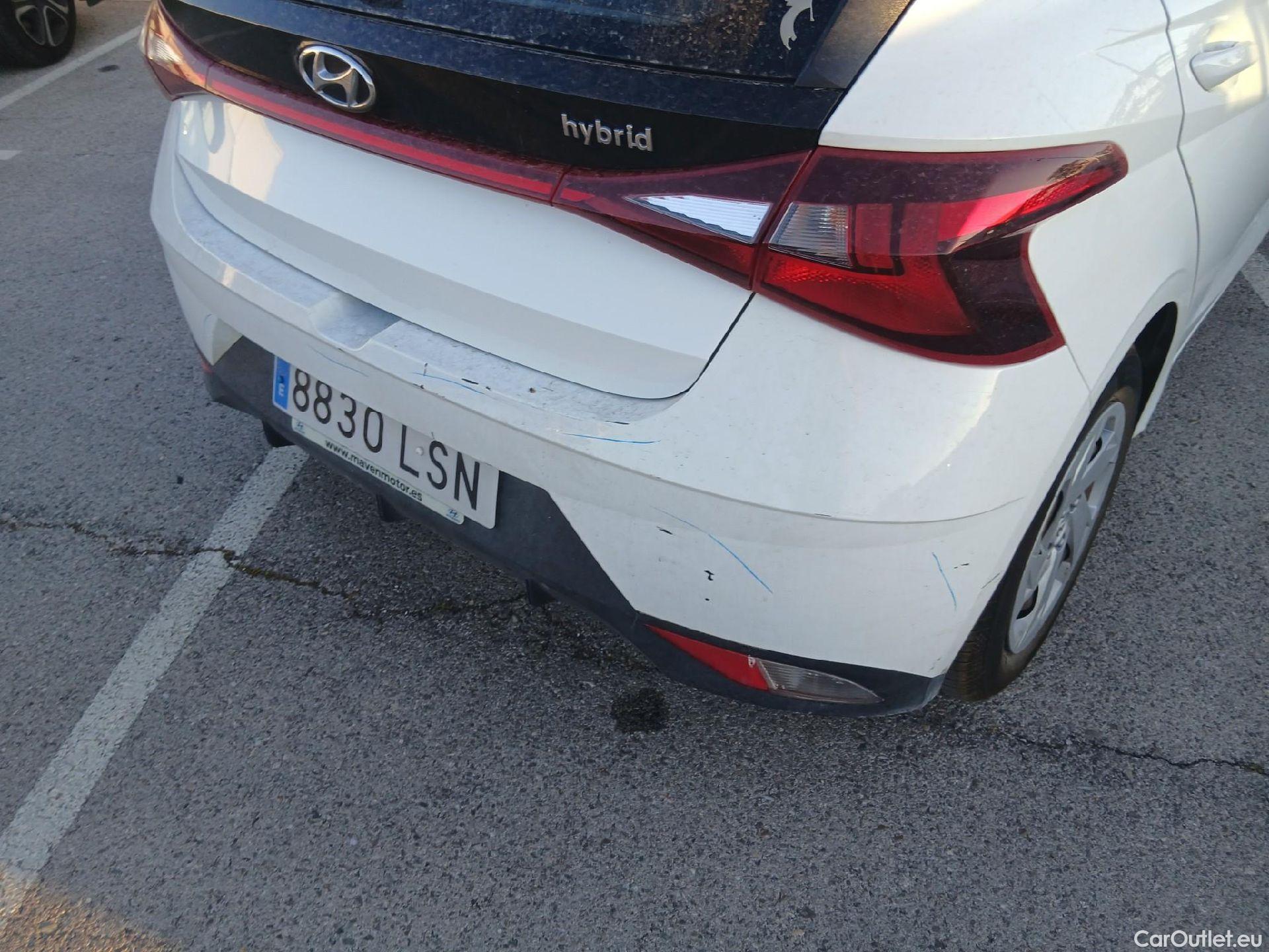  Hyundai  i20 HYUNDAI  / 2020 / 5P / berlina con portón 1.0 TGDI 74kW (100CV) 48V Essence #24