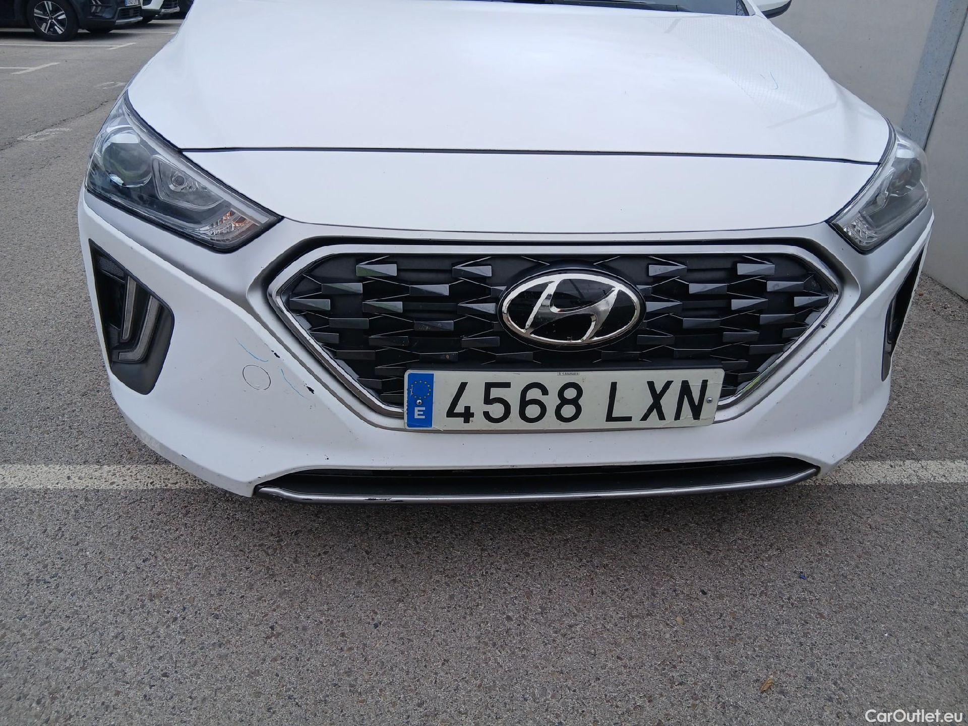  Hyundai   Ioniq HYUNDAI / 2019 / 5P / berlina con portón 1.6 GDI PHEV Klass DCT #8