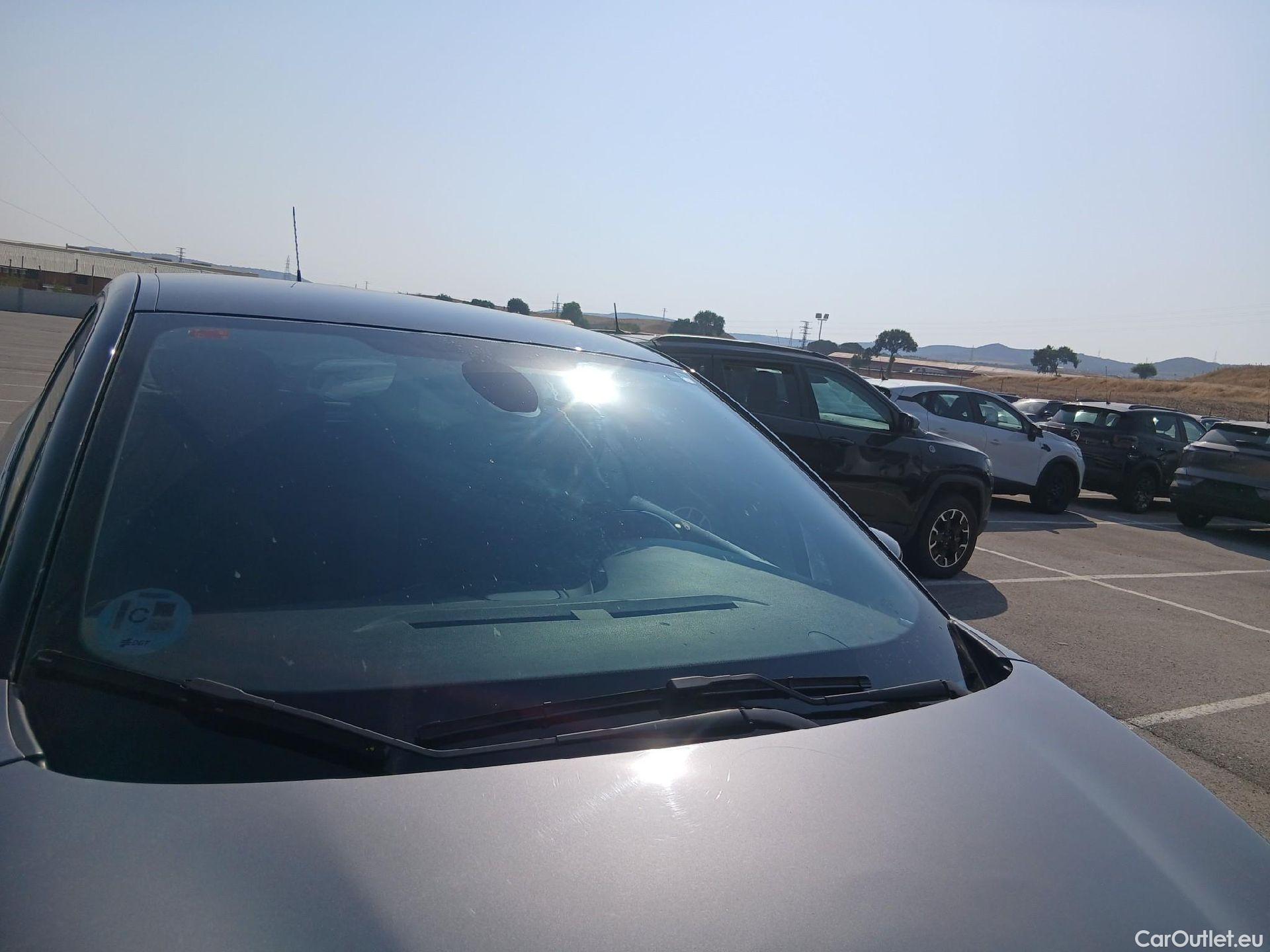  Renault  Captur RENAULT  / 2017 / 5P / crossover Zen dCi 66kW (90CV) #12