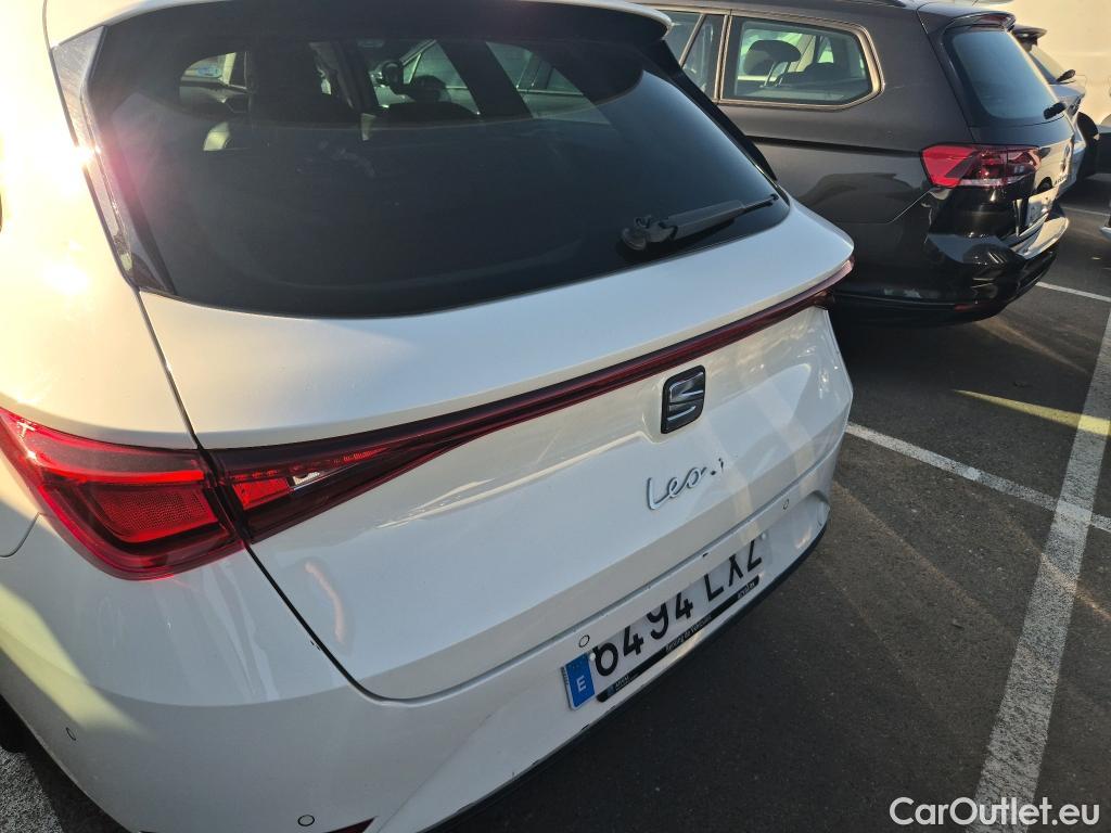  Seat  Leon SEAT Nuevo León / 2020 / 5P / familiar SP 1.5 eTSI 110kW DSG S&S Xcellence Go L #1