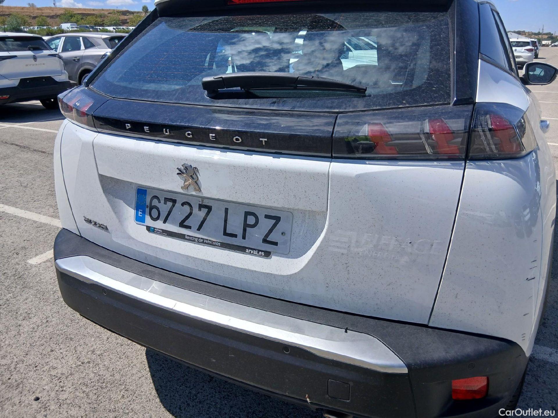  Peugeot  2008 PEUGEOT  / 2019 / 5P / todoterreno Active BlueHDI 81kW (110CV) #27