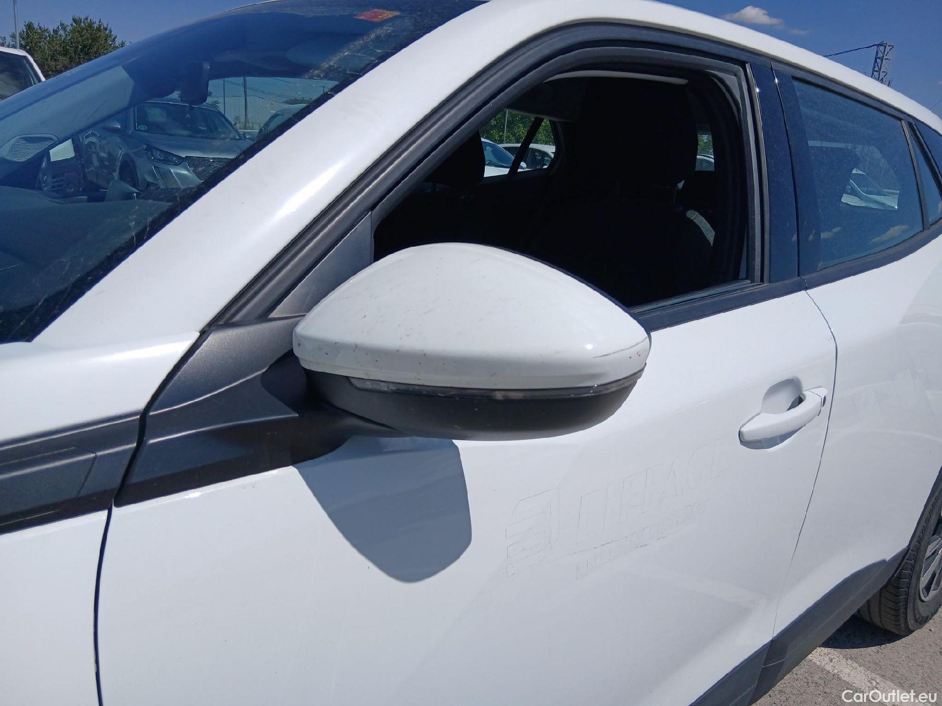 Peugeot  2008 PEUGEOT  / 2019 / 5P / todoterreno Active BlueHDI 81kW (110CV) #11