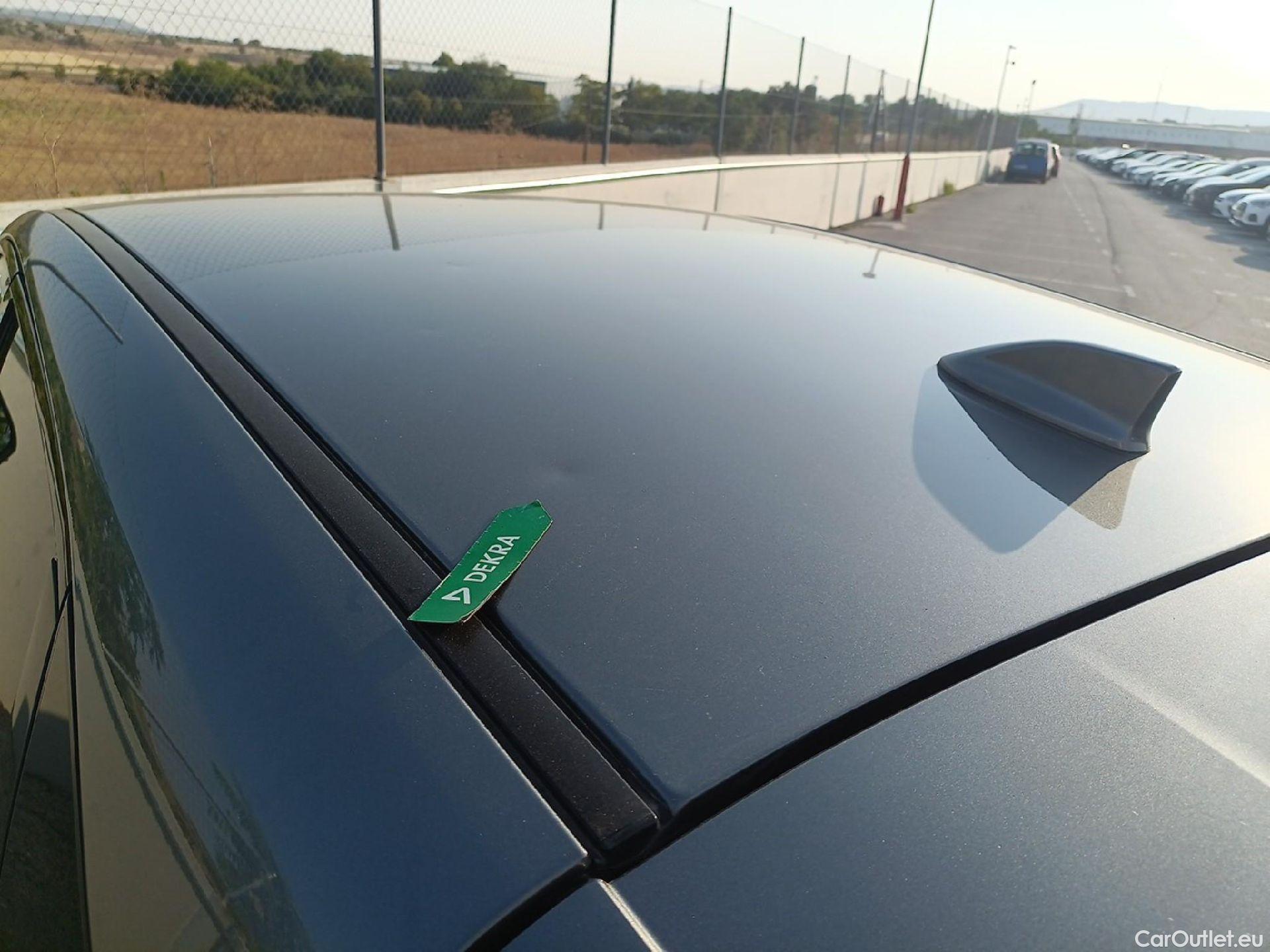  Nissan  Qashqai NISSAN  / 2021 / 5P / todoterreno DIG-T 116kW Xtronic N-Connecta #10