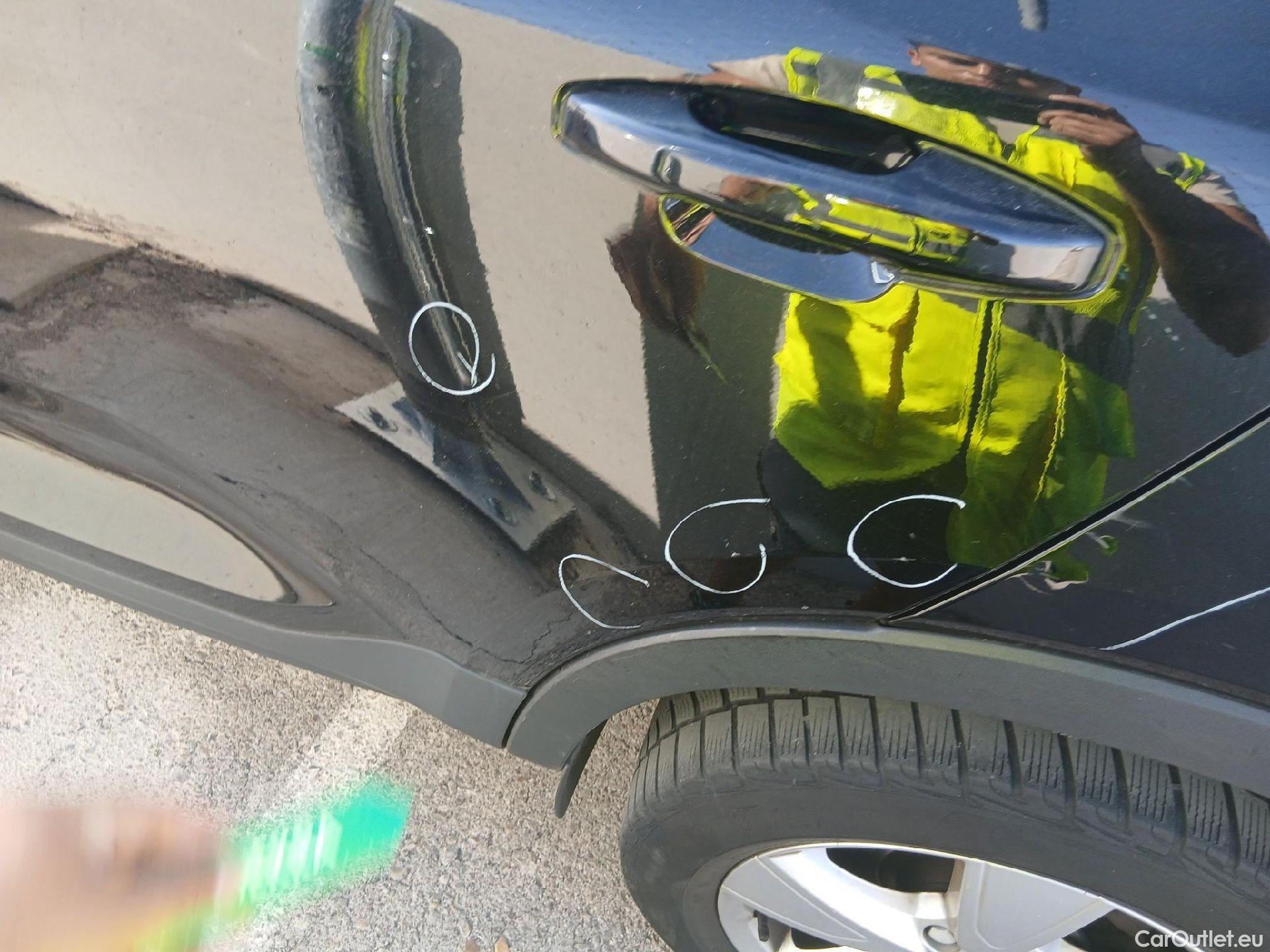  Volvo  XC 40 VOLVO XC40 / 2017 / 5P / todoterreno 1.5 T2 Momentum Core Auto #33