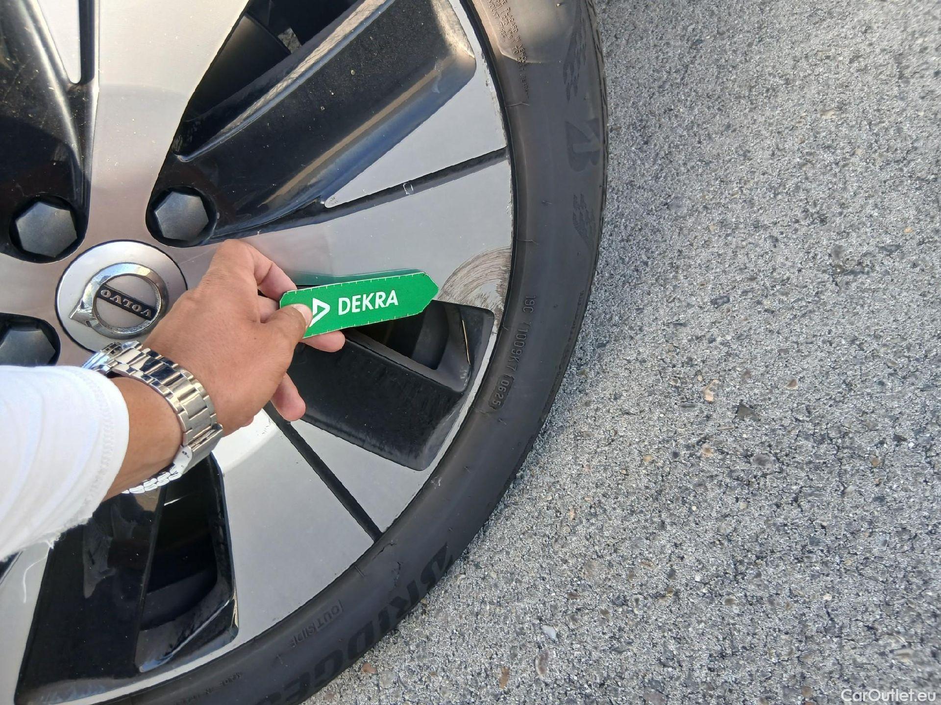  Volvo  XC 40 VOLVO XC40 / 2017 / 5P / todoterreno 1.5 T5 Twin Recharge Inscription Ex Auto #13