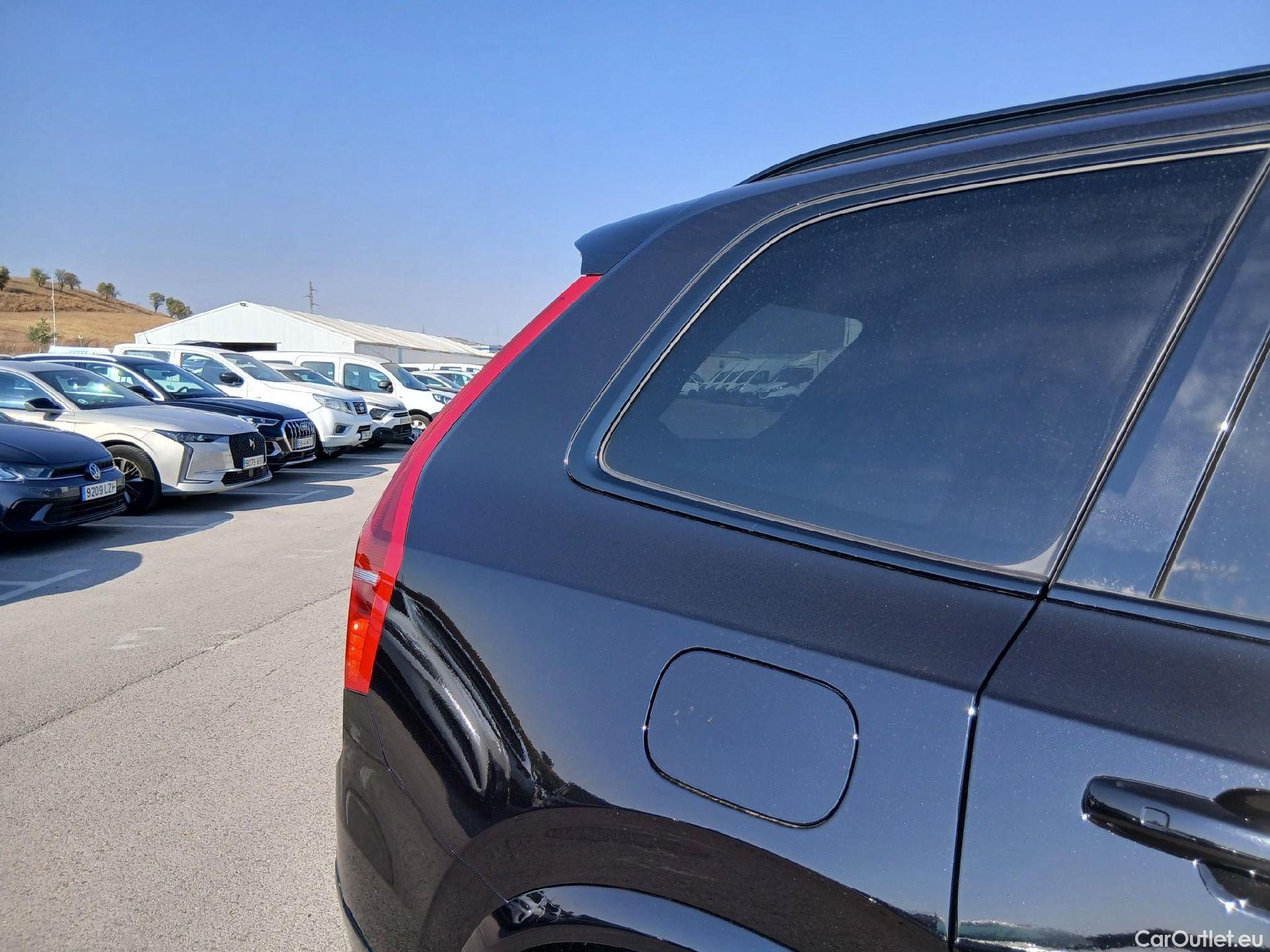  Volvo  XC90 VOLVO  / 2019 / 5P / todoterreno 2.0 T8 AWD Recharge R-Design Auto #18