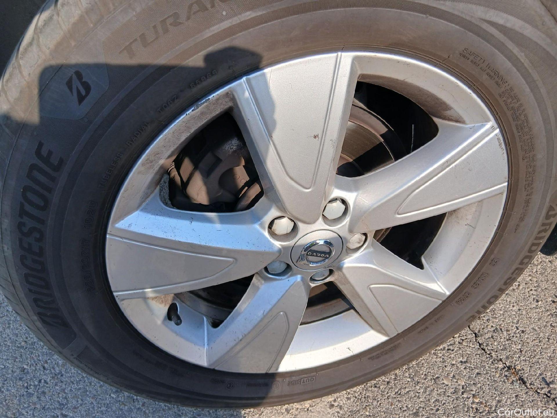  Volvo  XC 40 VOLVO XC40 / 2017 / 5P / todoterreno 1.5 T2 Momentum Core Auto #18