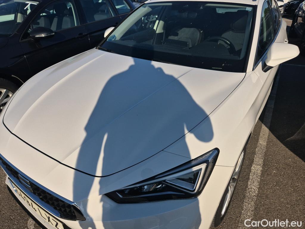  Seat  Leon SEAT Nuevo León / 2020 / 5P / familiar SP 1.5 eTSI 110kW DSG S&S Xcellence Go L #25