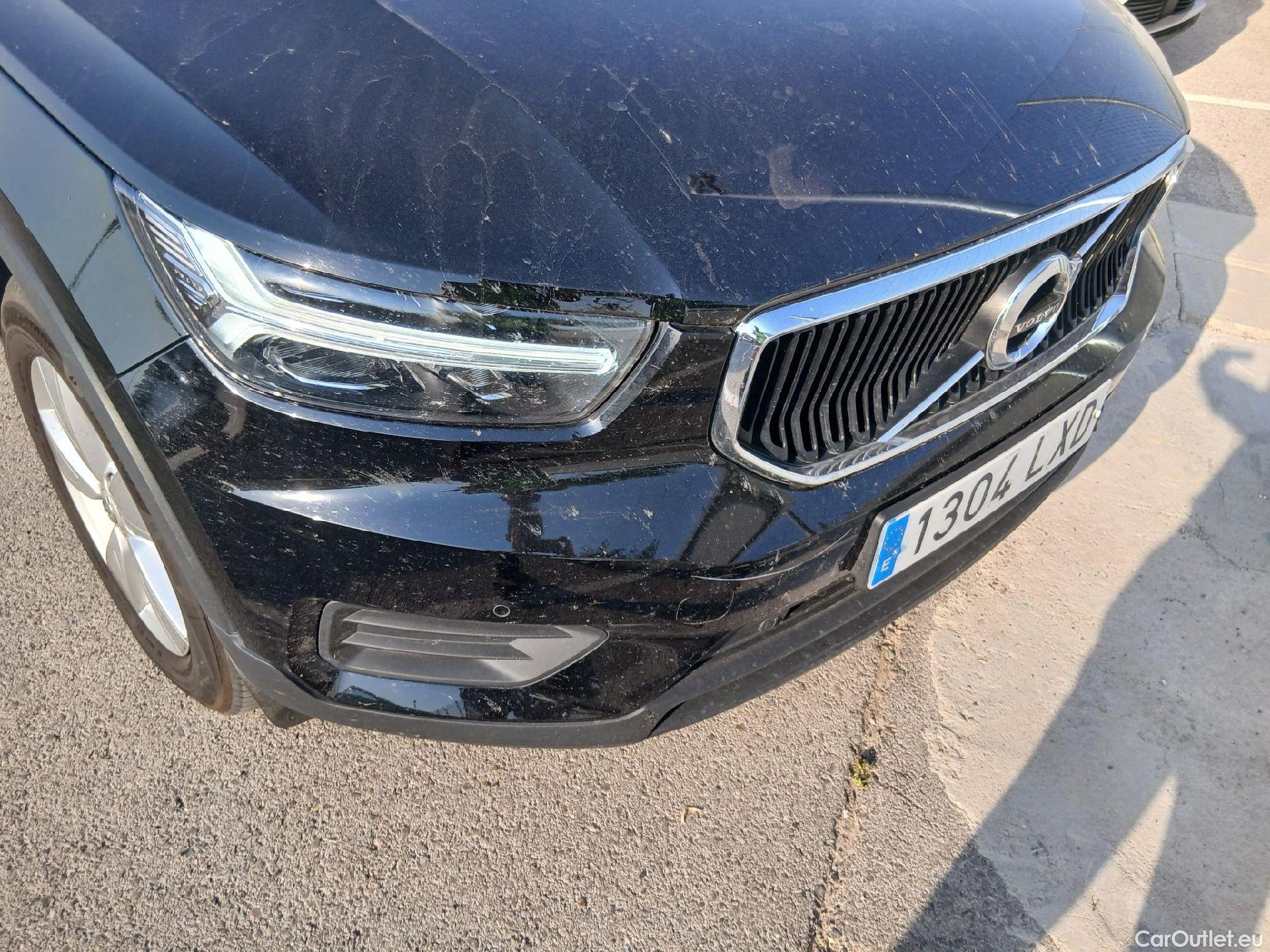  Volvo  XC 40 VOLVO XC40 / 2017 / 5P / todoterreno 1.5 T2 Momentum Core Auto #3