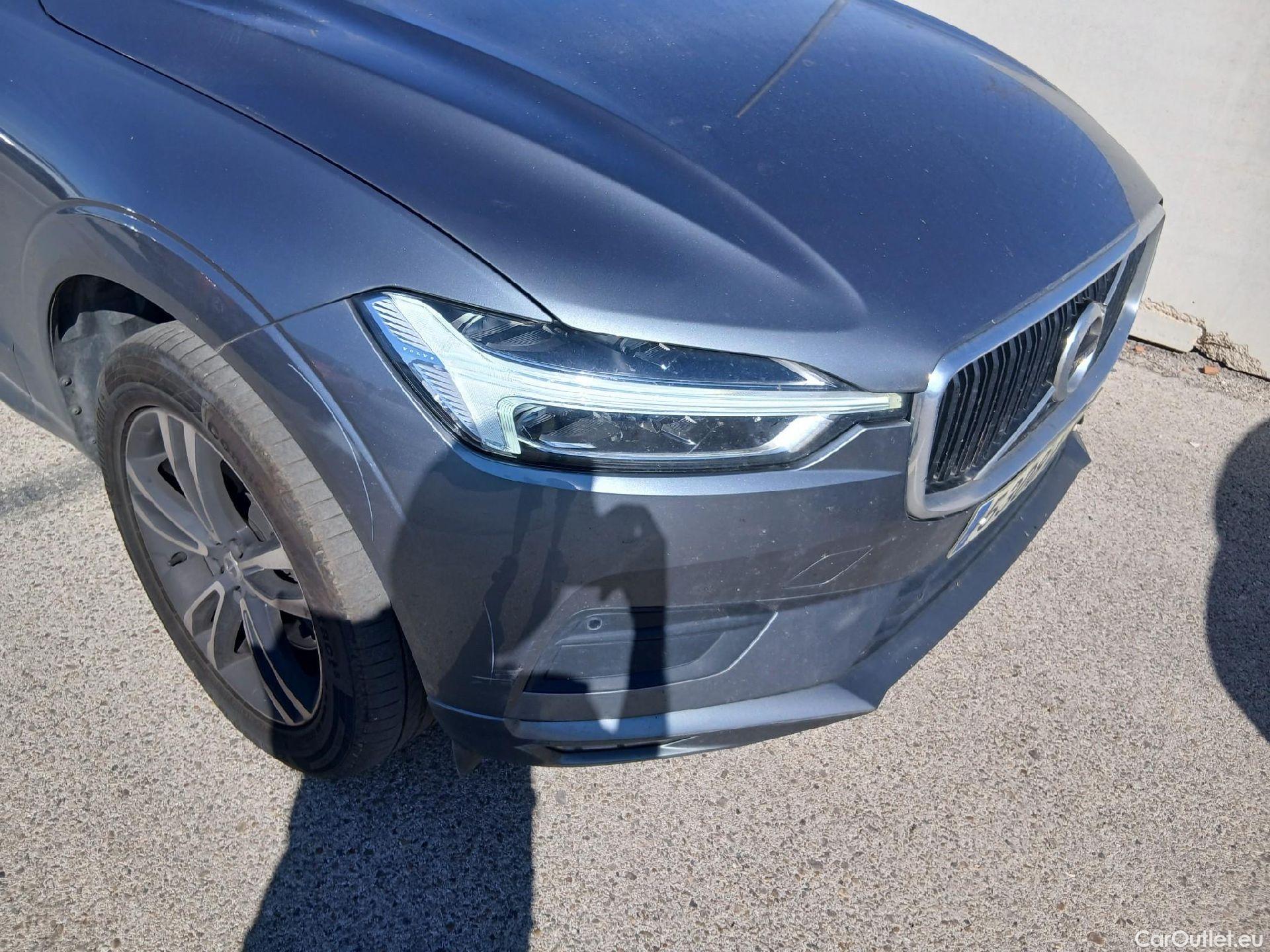  Volvo  XC60 VOLVO  / 2017 / 5P / todoterreno 2.0 B4 D AWD Momentum Pro Auto #25