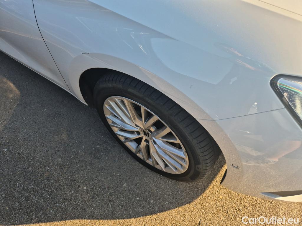 Seat  Leon SEAT Nuevo León / 2020 / 5P / familiar SP 1.5 eTSI 110kW DSG S&S Xcellence Go L #27