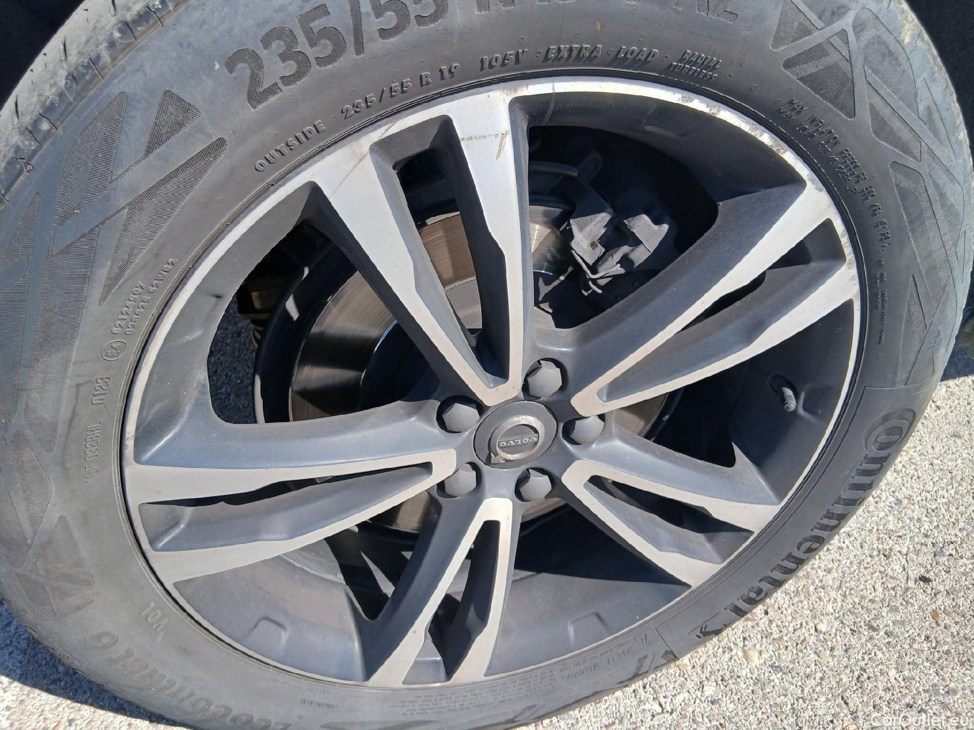  Volvo  XC60 VOLVO  / 2017 / 5P / todoterreno 2.0 B4 D AWD Momentum Pro Auto #20