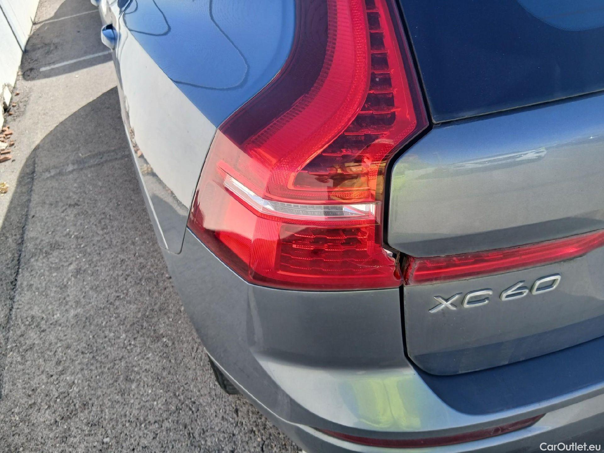  Volvo  XC60 VOLVO  / 2017 / 5P / todoterreno 2.0 B4 D AWD Momentum Pro Auto #13