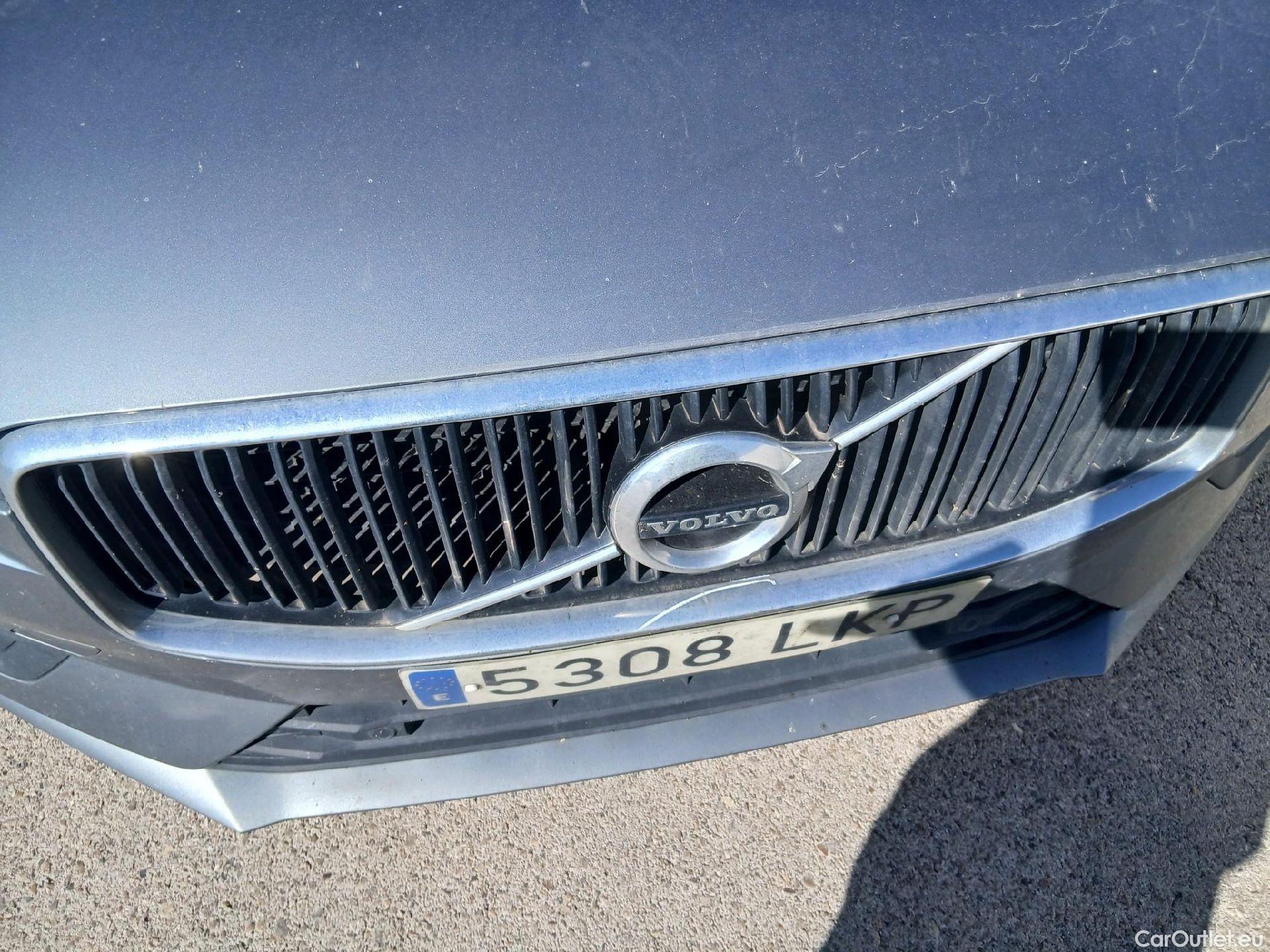  Volvo  XC60 VOLVO  / 2017 / 5P / todoterreno 2.0 B4 D AWD Momentum Pro Auto #6
