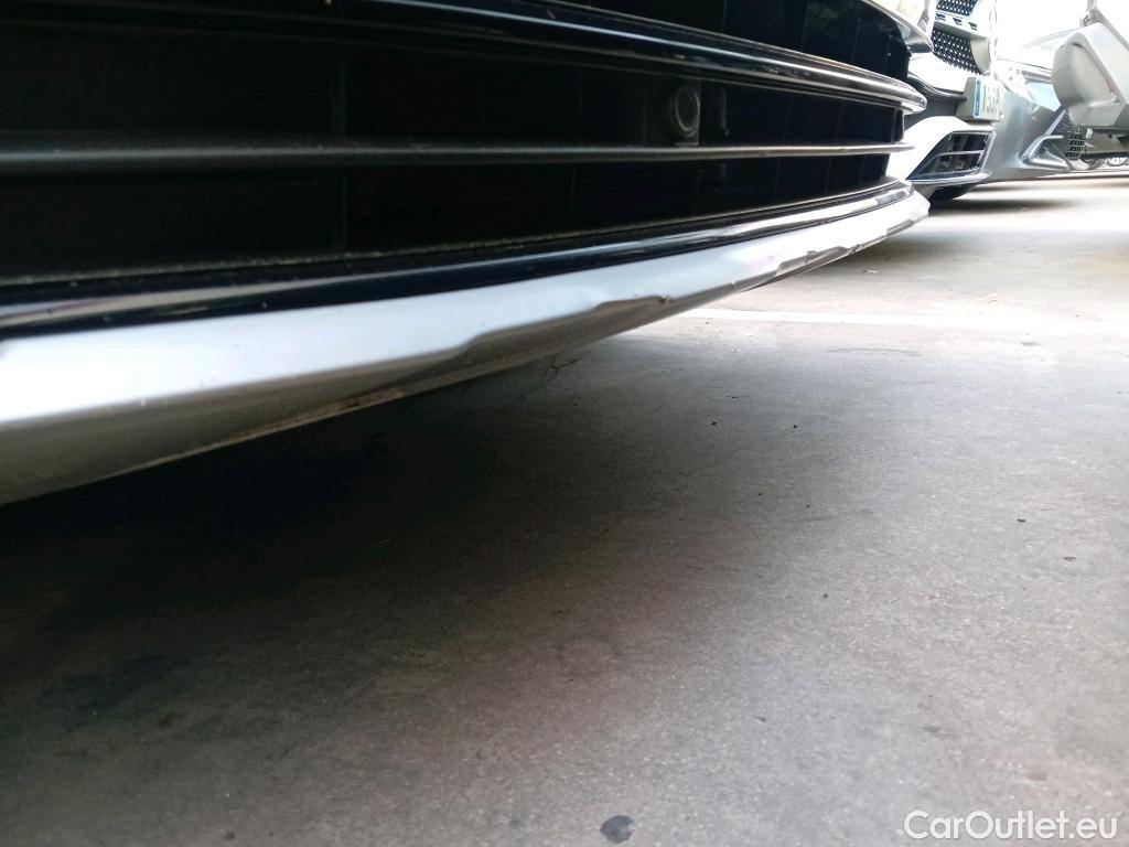  Volkswagen  Tiguan VOLKSWAGEN  / 2020 / 5P / todoterreno Urban Sport 2.0 TDI 110kW (150CV) DSG #27