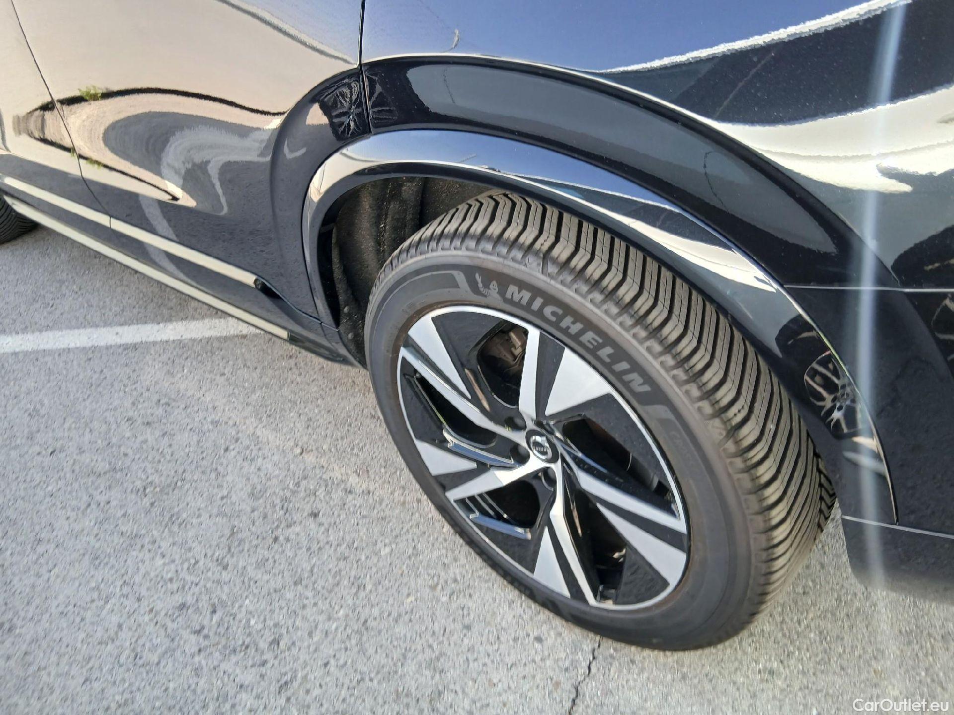  Volvo  XC90 VOLVO  / 2019 / 5P / todoterreno 2.0 T8 AWD Recharge R-Design Auto #11