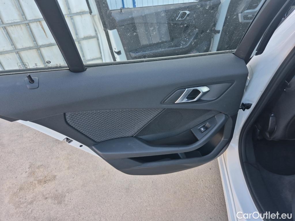  Bmw  Serie 1 BMW  / 2019 / 5P / berlina con portón 116d #3