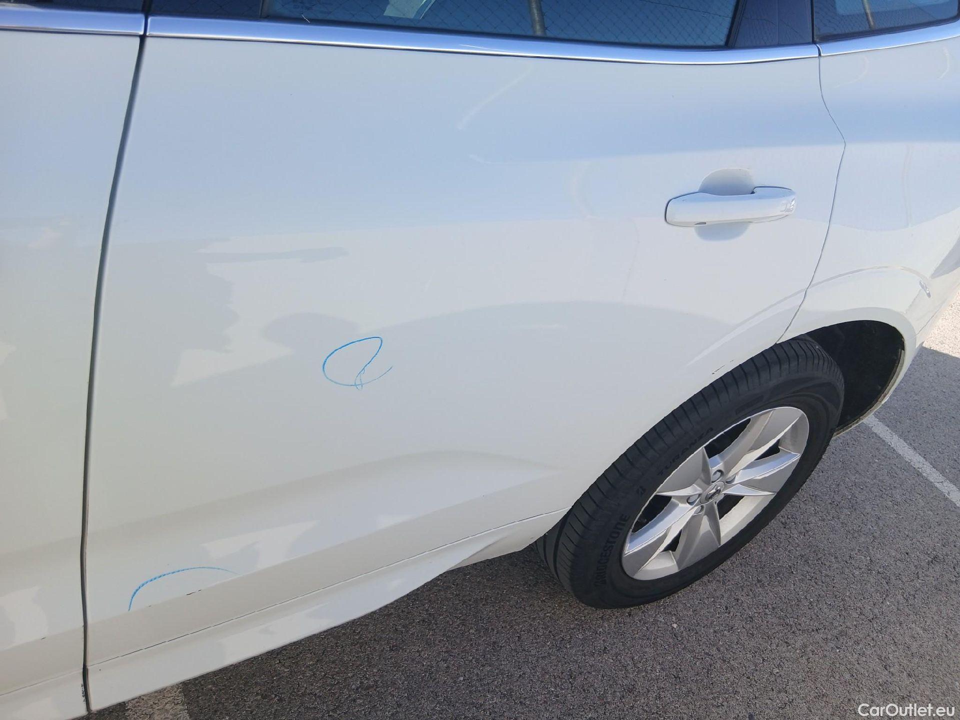  Volvo  XC60 VOLVO  / 2017 / 5P / todoterreno 2.0 B4 D Momentum Pro Auto #14