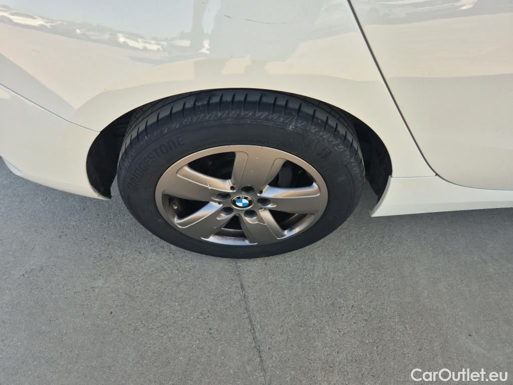  Bmw  Serie 1 BMW  / 2019 / 5P / berlina con portón 116d #19