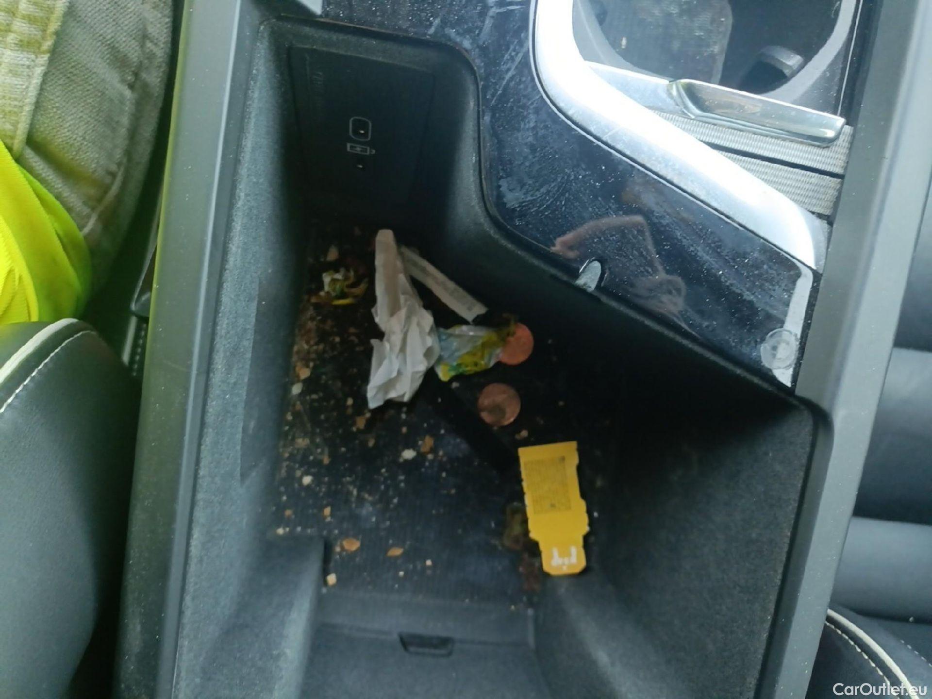  Volvo  XC60 VOLVO  / 2017 / 5P / todoterreno 2.0 B4 G Plus Dark Auto #9