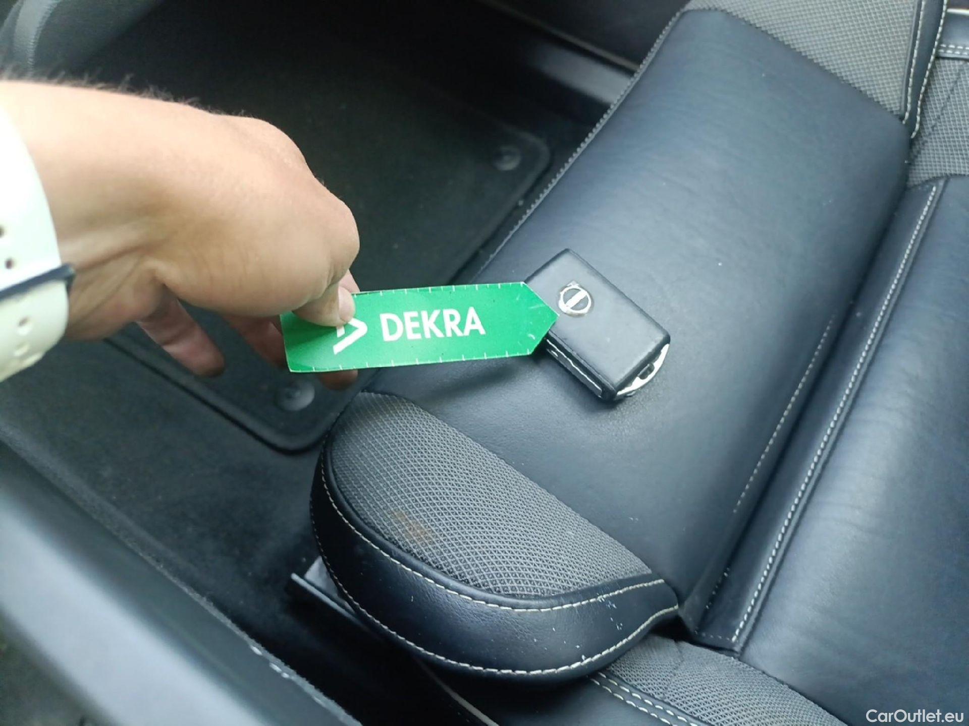  Volvo  XC60 VOLVO  / 2017 / 5P / todoterreno 2.0 B4 G Plus Dark Auto #1