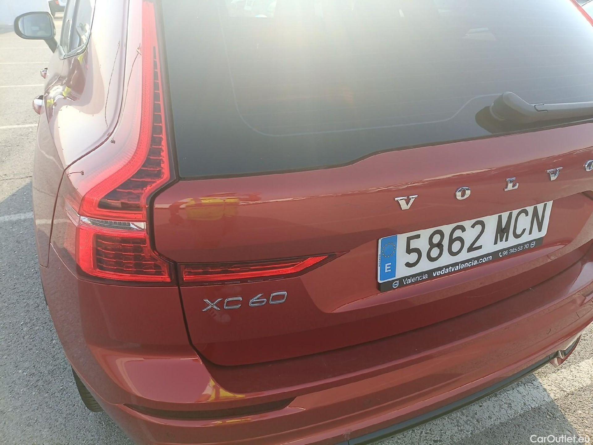  Volvo  XC60 VOLVO  / 2017 / 5P / todoterreno 2.0 B4 G Plus Dark Auto #28