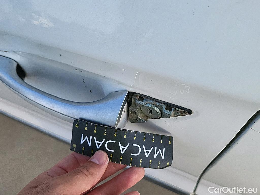  Hyundai   Ioniq HYUNDAI / 2019 / 5P / berlina con portón 1.6 GDI HEV Tecno DCT #20