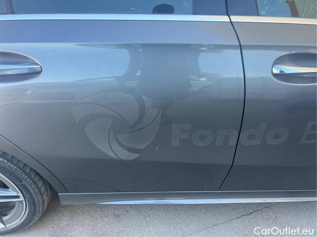  Mercedes  A-Klasse MERCEDES-BENZ Clase A / 2018 / 5P / berlina con portón A 250 e #15